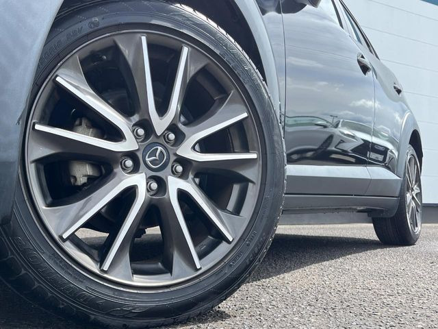 【純正18インチアルミホイール】外観にマッチした純正アルミホイールを装着しております。各種社外アルミホイールや、スタッドレスタイヤも取扱いしております。是非ご相談ください♪