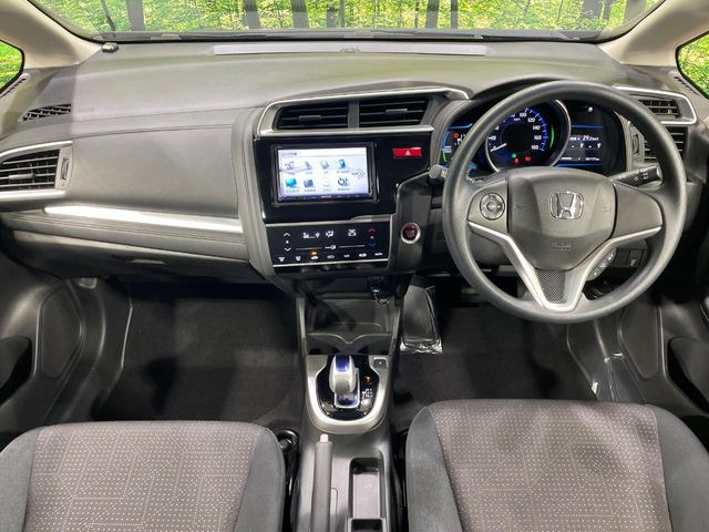 フィット1.5 ハイブリッド Fパッケージ