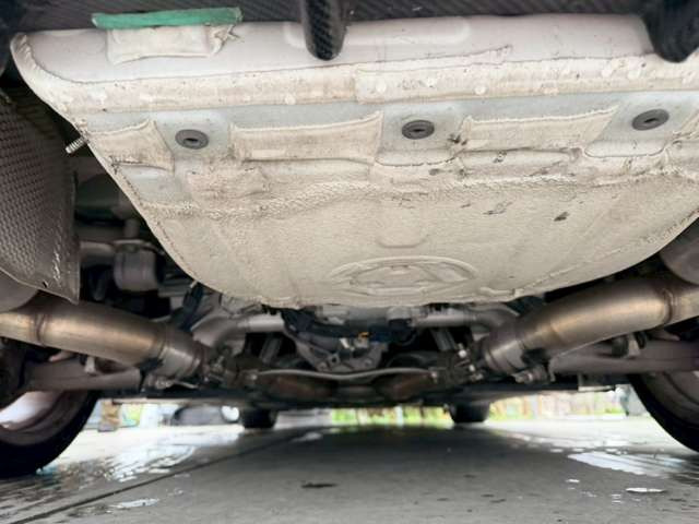 気になるお車がありましたら右の電話番号から直接お店にお問い合わせください。支払方法から車両情報、状態までなんでもご説明させて頂きます。スタッフ一同ご連絡お待ちしております。