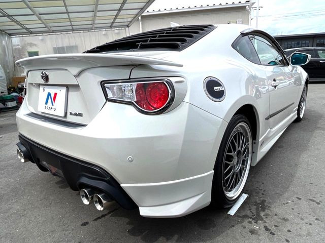 ☆全国のネクステージからお取り寄せが可能※!遠方の店舗に展示してあるクルマが気になる場合も、最寄りの店舗でご覧いただくことが可能です!是非私たちに要望をお聞かせください!※別途費用