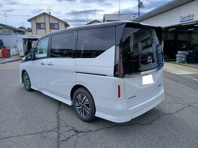 セレナ1.4 e-POWER ルキシオン