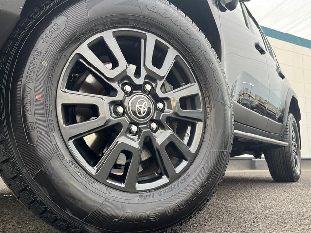 �y����18�C���`�A���~�z�C�[���z�O�ςɃ}�b�`���������A���~�z�C�[���𑕒����Ă���܂��B�e��ЊO�A���~�z�C�[����A�X�^�b�h���X�^�C�����戵�����Ă���܂��B���񂲑��k����������