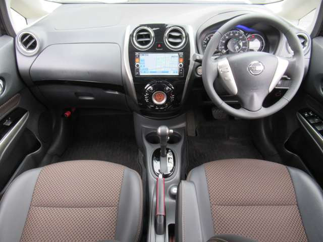 ノート1.2 メダリスト エマージェンシーブレーキ パッケージ