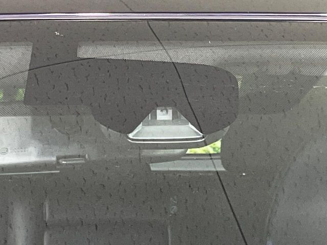 �y�G�}�[�W�F���V�[�u���[�L�z���s���ɑO���̎ԗ�����F�����A�Փ˂������Ȏ��͌x��ƃu���[�L�ŏՓˉ���Ɣ�Q�y�����A�V�X�g�B�����S�Ƀh���C�u�����y���݂��������܂��B