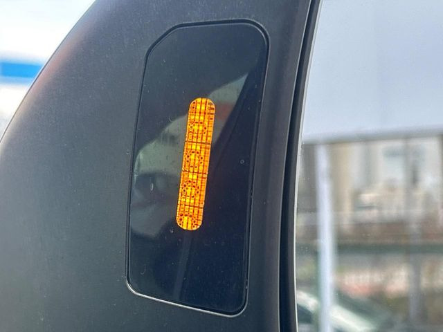 �y�����r�[�N���f�B�e�B�N�V�����z���s���A�h�A�~���[�̎��p�ɂȂ�₷���ӏ��Ɍ㑱�Ԃ��ڋ߂���ƃT�C�h�~���[�t�߂Ɍx����\���A�h���C�o�[�ɒ��ӊ��N�ƁA����̍ۂ̓n���h��������A�V�X�g�����܂��B