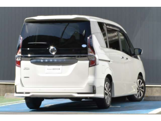 セレナ2.0 ハイウェイスターV