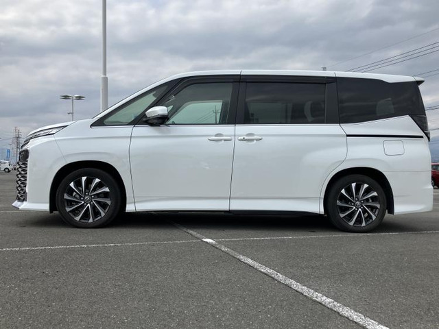 ヴォクシー1.8 ハイブリッド S-Z