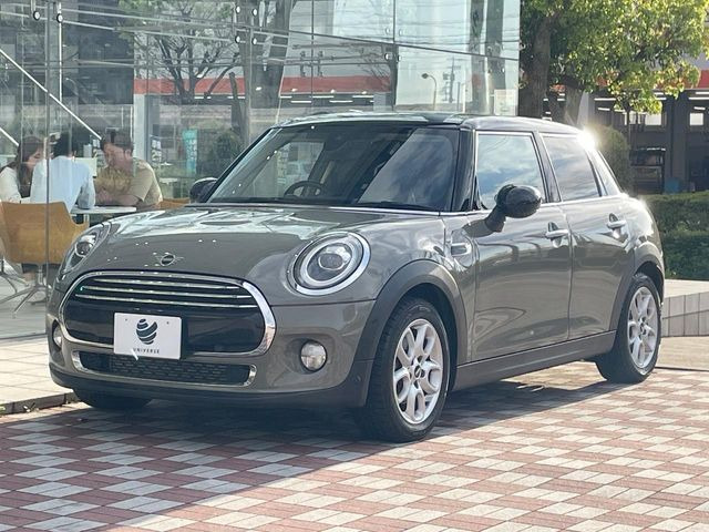 �������t�т̕ۏ؂̑��A���S�̍Œ�3�N�E���s�������ۏ�(�L��)�����p�ӁB�A���Ԃ����S���Ă��y���݂���������l�A�ۏؓ��e���[���͂������A�����_��&�I�C�������⃍�[�h�T�[�r�X���t�т��Ă���܂��B