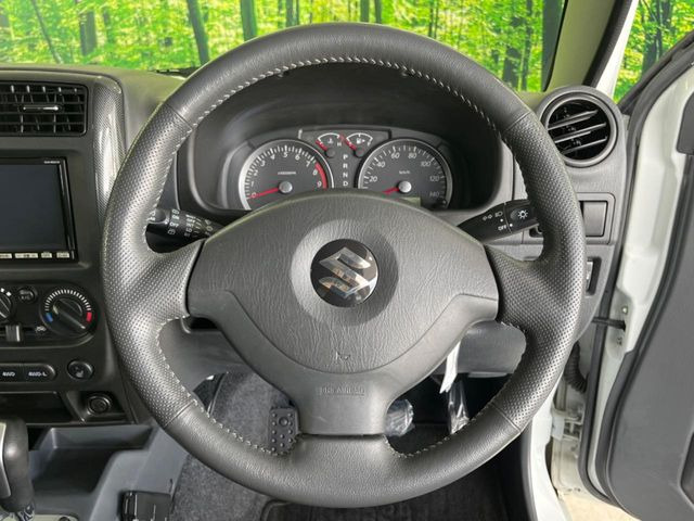 �y�����v�����X�e�A�����O�z�㎿�Ȋv���g�p���邱�ƂŁA��ɂ����������݂ƂĂ��^�]���₷���n���h���ł���