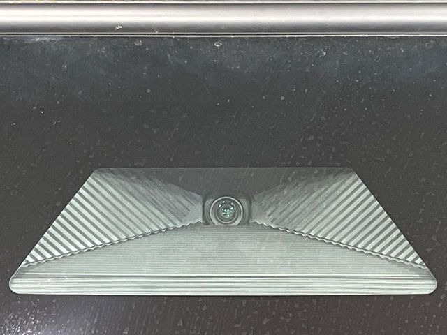 �y�z���_�Z���V���O�z���s���ɑO���̎ԗ�����F�����A�Փ˂������Ȏ��͌x��ƃu���[�L�ŏՓˉ���Ɣ�Q�y�����A�V�X�g�B�����S�Ƀh���C�u�����y���݂��������܂��B