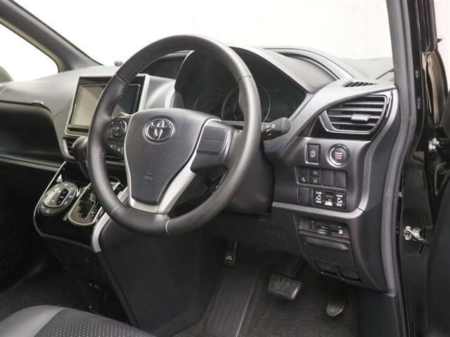 ヴォクシー2.0 ZS