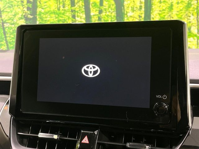 �y8�C���` �f�B�X�v���C�I�[�f�B�I�z���ʂ̃f�B�X�v���C��AppleCarPlay��AndroidAuto�����p�\�B�傫�ȉ�ʂŃX�}�z�i�r�A�v���������p���������܂���