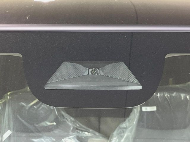 �y�z���_�Z���V���O�z���s���ɑO���̎ԗ�����F�����A�Փ˂������Ȏ��͌x��ƃu���[�L�ŏՓˉ���Ɣ�Q�y�����A�V�X�g�B�����S�Ƀh���C�u�����y���݂��������܂��B