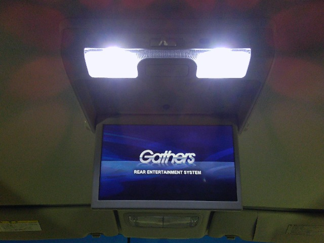 フリードハイブリッド1.5 プレミアムエディション