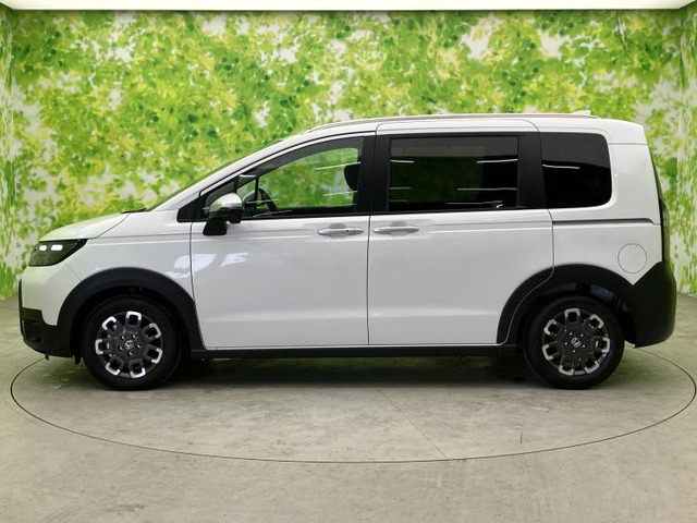 フリード1.5 ハイブリッド クロスター