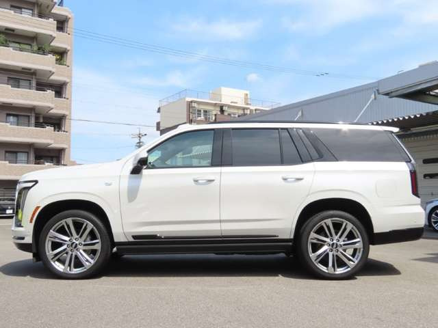 エスカレードスポーツ 4WD