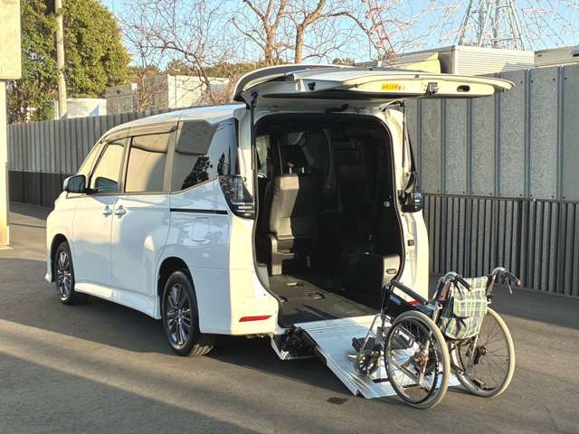 ヴォクシー1.8 ハイブリッド S-G ウェルキャブ 車いす仕様車 タイプI 車いす1名仕様
