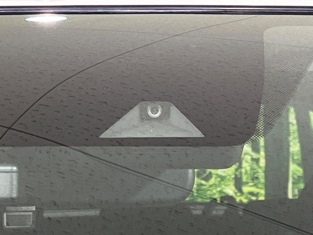 �y�C���e���W�F���g�G�}�[�W�F���V�[�u���[�L�z�t�����g�J�����őO���̎ԗ�����s�҂����m�B�Փ˂������Ȏ��͏Փ˔�Q�y���u���[�L���쓮�A�Փˉ�����T�|�[�g�B�����S�Ƀh���C�u�����y���݂��������܂��B