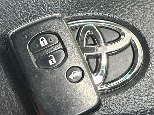 �y�X�}�[�g�L�[�z�J�o����|�P�b�g�ɓ��ꂽ�܂܂ł��h�A�̎{���E�������\�ȃX�}�[�g�L�[�𑕔��B�G���W���̃I���E�I�t�����J�M�����o���K�v����������Ƃ��Ă��֗��ł���