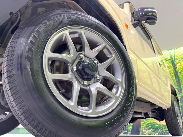 【純正16インチアルミホイール】外観にマッチした純正アルミホイールを装着しております。各種社外アルミホイールや、スタッドレスタイヤも取扱いしております。是非ご相談ください♪