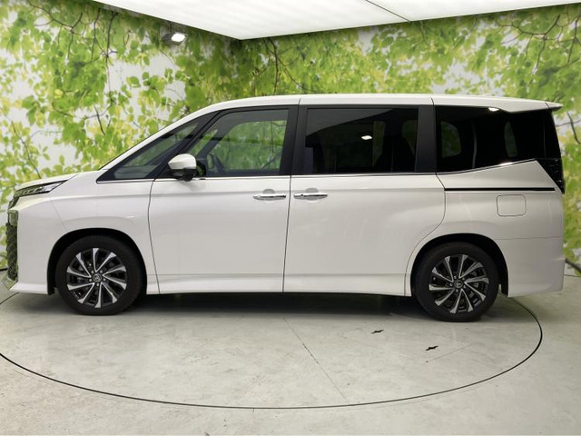 ヴォクシー1.8 ハイブリッド S-Z