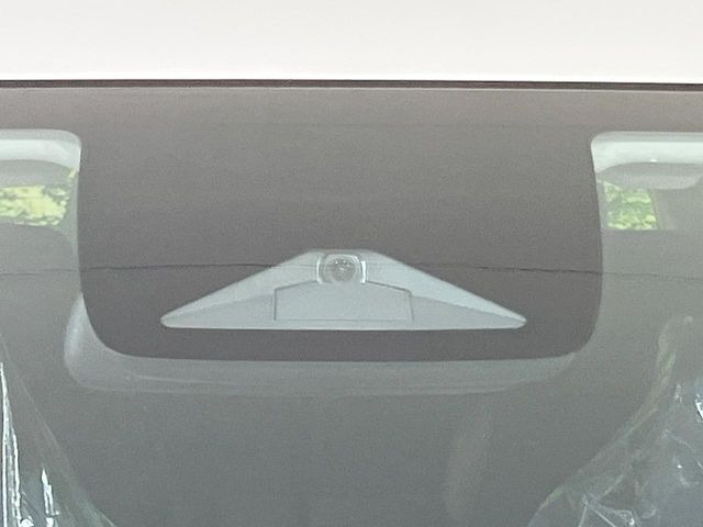 �y�z���_�Z���V���O�z���s���ɑO���̎ԗ�����F�����A�Փ˂������Ȏ��͌x��ƃu���[�L�ŏՓˉ���Ɣ�Q�y�����A�V�X�g�B�����S�Ƀh���C�u�����y���݂��������܂��B