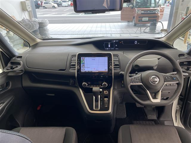 セレナ2.0 ハイウェイスター Vセレクション