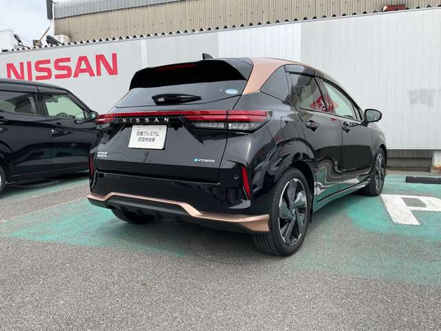 ノートオーラ1.2 G レザーエディション