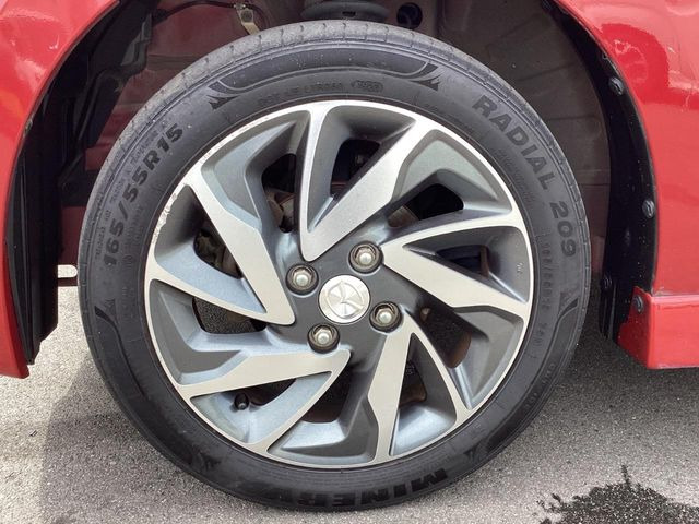 �y�����A���~�z�C�[���z�O�ςɃ}�b�`���������A���~�z�C�[���𑕒����Ă���܂��B�e��ЊO�A���~�z�C�[����A�X�^�b�h���X�^�C�����戵�����Ă���܂��B���񂲑��k����������