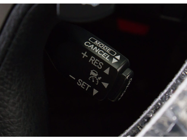 ���[�_�[�N���[�Y�R���g���[��  �~���g���[�_�[�ƒP��J�����Ő�s�Ԃ�F�����A�ԑ��ɉ������Ԋԋ�����ۂ��Ȃ���Ǐ]���s���x�����܂��B