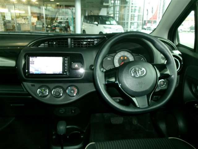 ヴィッツ1.0 ジュエラ