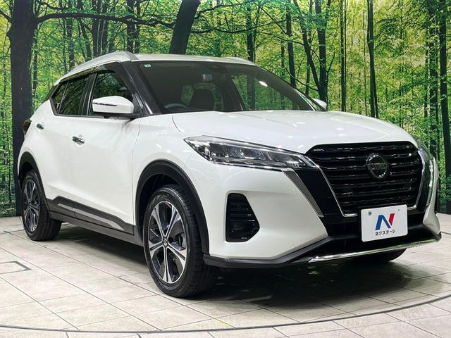 高透明度のガラス皮膜で撥水はもちろん、上質なツヤ・光沢を実現。紫外線や酸性雨から大切な愛車を保護し、色あせ・劣化を防止。「弾スプラッシュコート」、「弾プリミッサコート」からお選びいただけます。