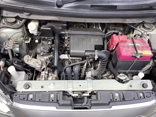 親切・丁寧な専門メカニックスタッフが応対!・車検・点検整備・事故等の修理などアフターサービスも安心。お車のカスタマイズもネクステージのサービススタッフまでご相談ください!