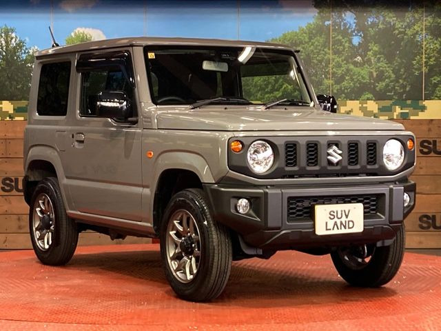 高透明度のガラス皮膜で撥水はもちろん、上質なツヤ・光沢を実現。紫外線や酸性雨から大切な愛車を保護し、色あせ・劣化を防止。「弾スプラッシュコート」、「弾プリミッサコート」からお選びいただけます。