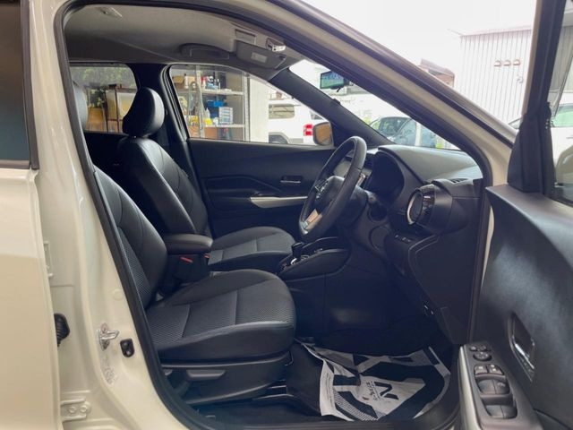 �y�n�[�t���U�[�V�[�g�z�������ƍ���S�n�𗼗������l�C�̃V�[�g���w�ʁE���ʂ̃t�@�u���b�N�f�ނ́A�ʋC���̗ǂ��⊊��ɂ����ɗD��Ă��܂��B�C���╞���ɍ��E���ꂸ���K�ɂ���肢�������܂��B