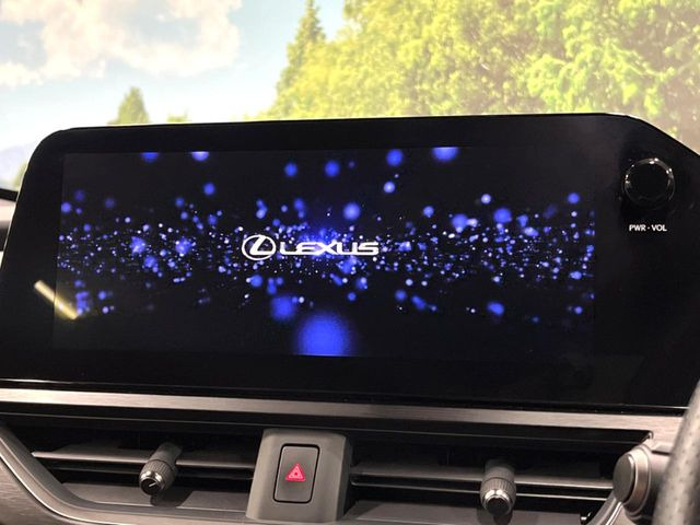 �y12.3�C���`���C�h�i�r�z�������ƃC���p�N�g�̂����^���C�h�i�r�𑕔��B�e��I�[�f�B�I����͂������A�������C�h��ʂł̃}�b�v2�����\���ȂǁA���֐��������i�r�ł���