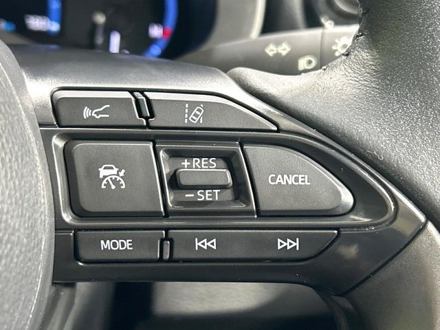 【レーダークルーズコントロール】高速道路での長距離走行が楽に!!自動で速度を保つクルーズコントロールが、衝突軽減システムと連携し、前方の車両を感知して車間を保つように速度調節してくれます!!