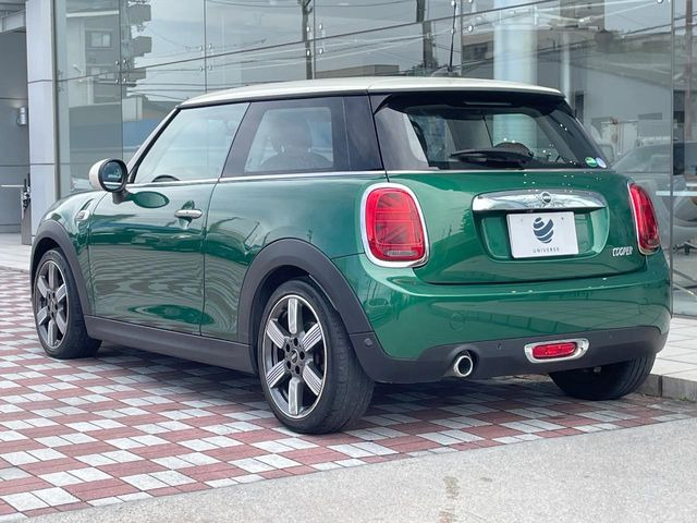 �������t�т̕ۏ؂̑��A���S�̍Œ�3�N�E���s�������ۏ�(�L��)�����p�ӁB�A���Ԃ����S���Ă��y���݂���������l�A�ۏؓ��e���[���͂������A�����_��&�I�C�������⃍�[�h�T�[�r�X���t�т��Ă���܂��B