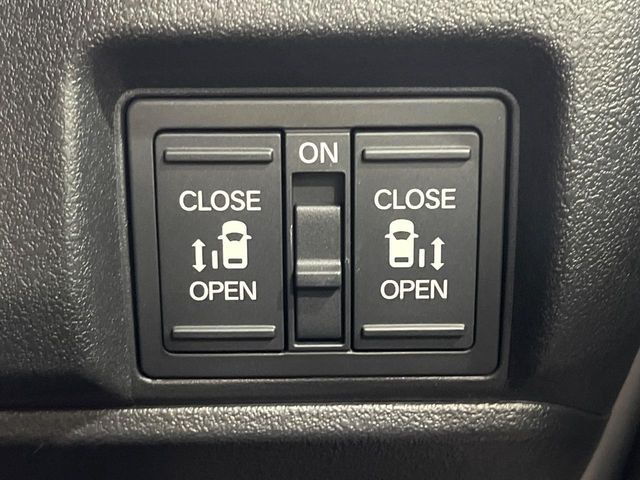 �y�����p���[�X���C�h�h�A�z�X�}�[�g�L�[��^�]�Ȃ̃X�C�b�`�Ō�ȗ����X���C�h�h�A�̊J���\���d��������͂����ăh�A���J����K�v�������A�����Ȃ��q�l�ł��ȒP�ɊJ���߂ł����K�ł���