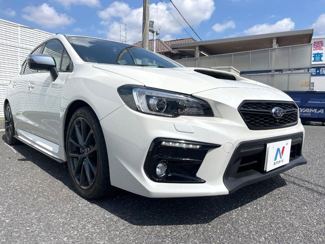 高透明度のガラス皮膜で撥水はもちろん、上質なツヤ・光沢を実現。紫外線や酸性雨から大切な愛車を保護し、色あせ・劣化を防止。「弾スプラッシュコート」、「弾プリミッサコート」からお選びいただけます。