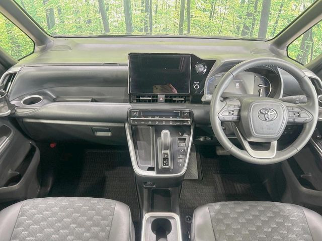 ヴォクシー1.8 ハイブリッド S-Z