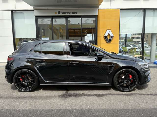 メガーヌスポール ウルティム EDC