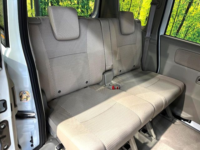 ���i���ȃI���W�i���t���A�}�b�g���I�v�V�����ɂĂ��p�ӂ��Ă���܂��B���D���ȃf�U�C����J���[�����Ԃɍ��킹�đI��ł����������Ƃ��ł��܂���