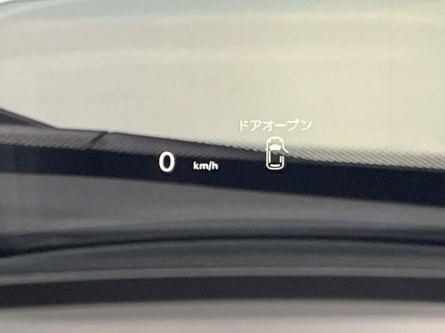 ���w�b�h�A�b�v�f�B�X�v���C:���݂̑��x�⑖�s�����f�W�^���\���ŉ^�]�ȑO���̃K���X�ɓ��e!�^�]���A���������炳���K�v�ȏ����m�F�ł���̂łƂ��Ă��֗��ň��S!