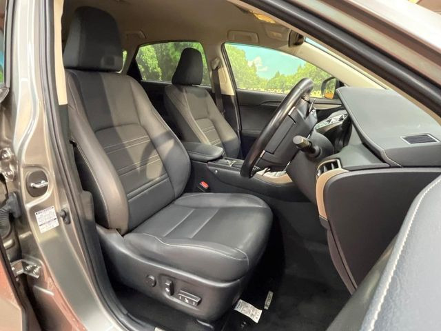 �y���烌�U�[�V�[�g�z����̂ӂ���肪�e�ՂŃ����e�i���X�����ȒP�ȁA�@�\���ɗD��鍇����v���̗p�����㎿�ȃV�[�g�ł��B����S�n���悭�A���������ӂ��S�n�ǂ��ԓ���Ԃ����o���Ă���܂��B