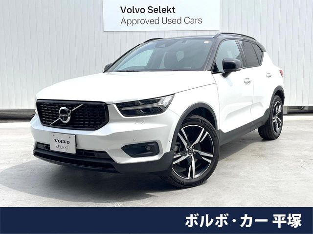 XC40B5 AWD Rデザイン 4WD