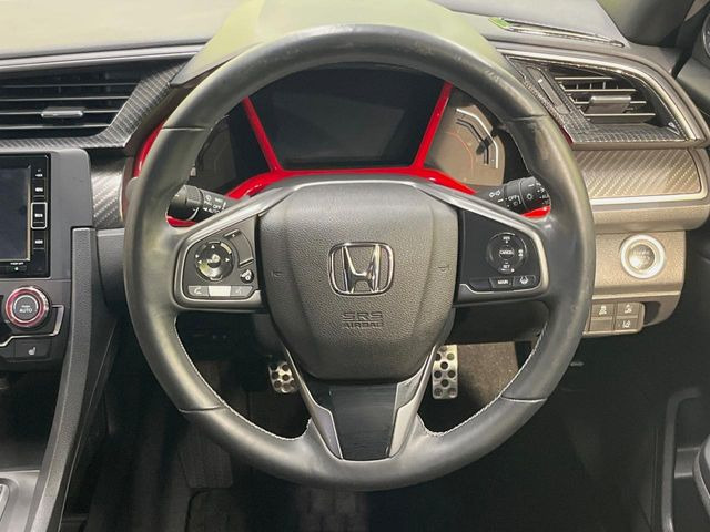 �y�����v�����X�e�A�����O�z�㎿�Ȋv���g�p���邱�ƂŁA��ɂ����������݂ƂĂ��^�]���₷���n���h���ł���