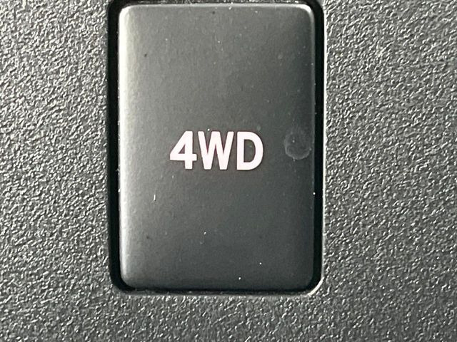 4WDのお車ですので、雪道でも安心です♪降雪地地域にお住まいの方以外にも、ウィンタースポーツが趣味の方や降雪地域へ帰省される機会がある方にもおすすめ!