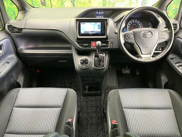 ヴォクシー2.0 ZS