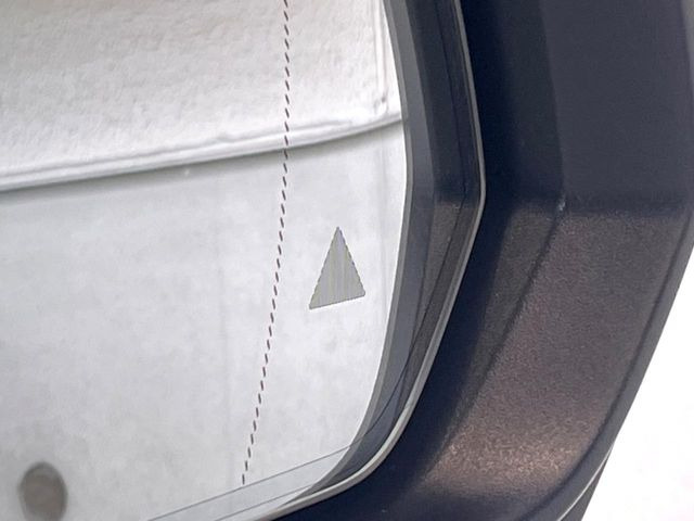 ���u���C���h�A�V�X�g�Z���T�[:���p����̎Ԃ����m���A�h���C�o�[���Ԑ��ύX���s���ۂɁA�x�����Ƌ��ɒ��ӂ𑣂��Ă������S�x���@�\�ł�!